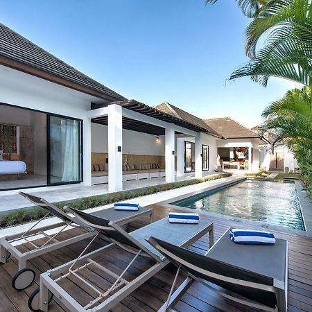 Villa Angel Seminyak Esterno foto